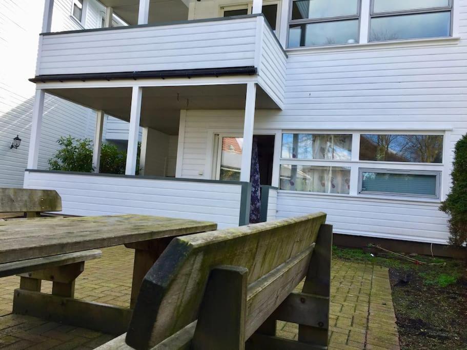 Spacious Waterfront Apartment With Free Parking - Upgraded 2024 Stavanger Exterior photo